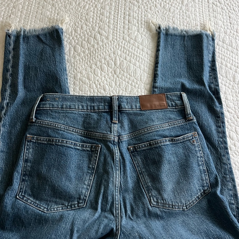 Madewell Frayed Hem Blue Jeans - Picture 4 of 6